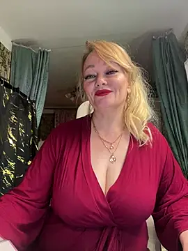 Snapshot of Sweet-blonde chatting on July 30, 2026, 9:47 pm Sweet-blonde online show from July 30, 2026, 9:47 pm