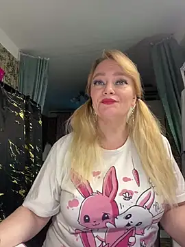 Sweet-blonde online show from April 22, 2026, 9:10 pm