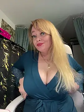 Sweet-blonde online show from June 3, 2026, 9:41 pm