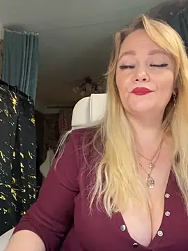Sweet-blonde online show from April 30, 2026, 7:32 pm