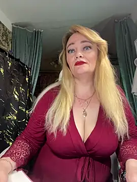 Sweet-blonde online show from May 5, 2026, 7:17 pm