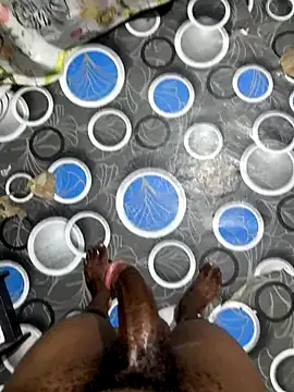 Snapshot of BlackCurvyDickk chatting on October 31, 2025, 12:29 am BlackCurvyDickk online show from October 31, 2025, 12:29 am