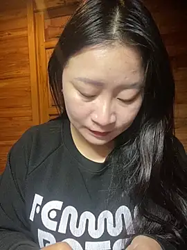 violet-00 online show from March 13, 2026, 1:43 am