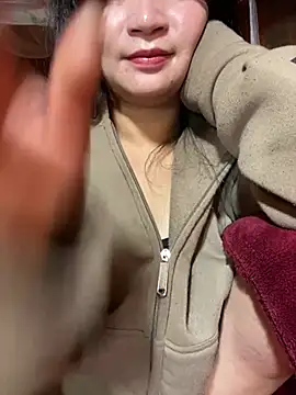 violet-00 online show from January 17, 2026, 2:04 am