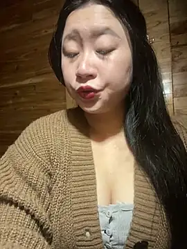 violet-00 online show from February 23, 2026, 1:40 am