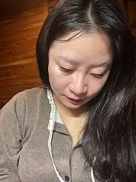 violet-00 online show from March 16, 2026, 1:57 am