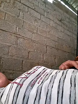 xuxulovezz online show from March 1, 2026, 5:18 am