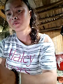 Snapshot of xuxulovezz chatting on July 22, 2026, 2:46 am xuxulovezz online show from July 22, 2026, 2:46 am