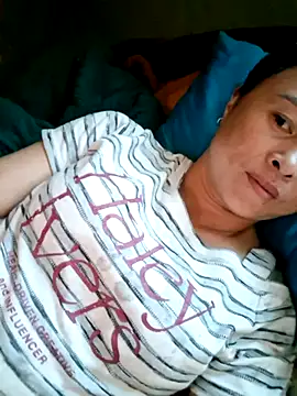 Snapshot of xuxulovezz chatting on July 7, 2026, 7:56 am xuxulovezz online show from July 7, 2026, 7:56 am