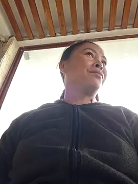 xuxulovezz online show from December 16, 2025, 5:55 am