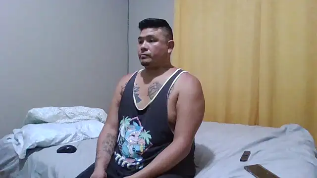 Snapshot of TheChino69 chatting on October 2, 2025, 1:42 am TheChino69 online show from October 2, 2025, 1:42 am