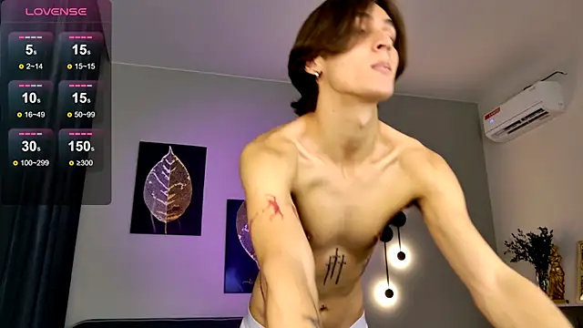 CleoStringer online show from November 18, 2025, 6:06 am