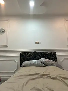 Snapshot of Zola_Nooryi chatting on October 9, 2025, 1:28 am Zola Nooryi online show from October 9, 2025, 1:28 am