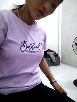 abigail-00 online show from October 6, 2025, 10:54 pm