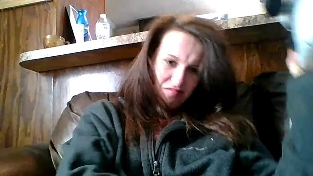 brunettebabexo3 online show from January 19, 2026, 4:00 pm