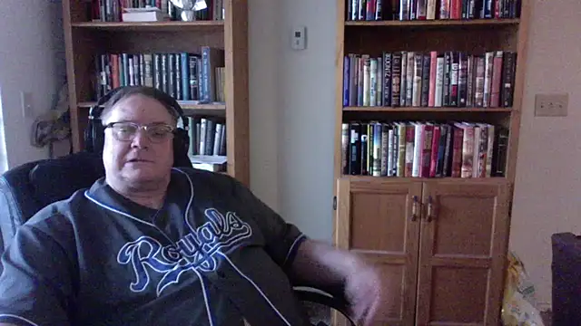 Vinyl22xh online show from July 22, 2026, 12:12 am