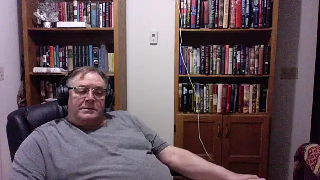 Vinyl22xh online show from July 5, 2026, 4:30 am