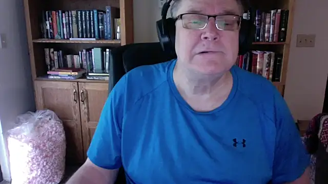 Vinyl22xh online show from May 27, 2026, 7:54 pm