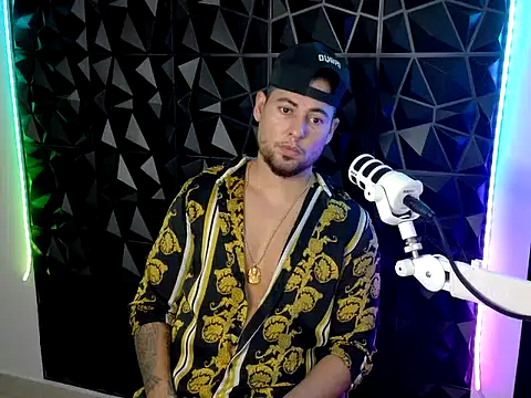 Snapshot of maximus888A chatting on October 17, 2025, 9:16 pm maximus888A online show from October 17, 2025, 9:16 pm