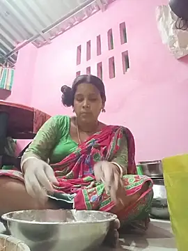 reya743 online show from February 22, 2026, 1:35 pm