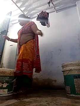 reya743 online show from October 15, 2025, 2:14 pm