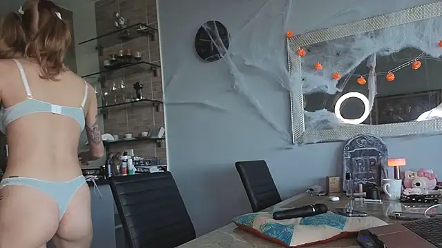 sehornlolita online show from October 19, 2025, 3:20 am