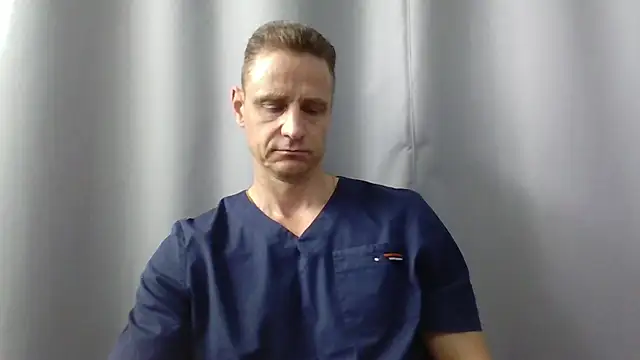 Snapshot of Freeze_Fire chatting on July 9, 2026, 6:36 am Freeze Fire online show from July 9, 2026, 6:36 am