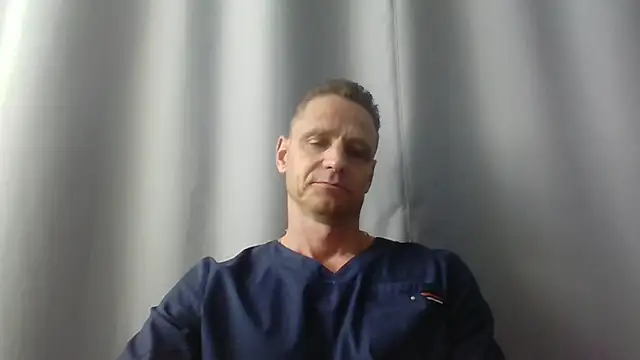 Snapshot of Freeze_Fire chatting on July 1, 2026, 6:36 am Freeze Fire online show from July 1, 2026, 6:36 am