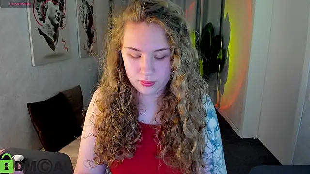 Elsie Cutties online show from May 7, 2026, 1:10 am