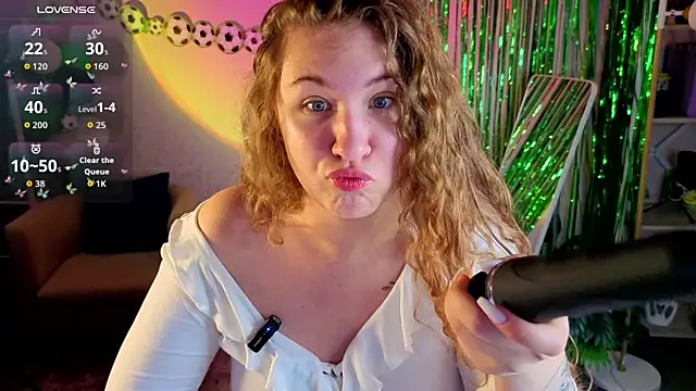 Snapshot of Elsie_Cutties chatting on July 19, 2026, 1:03 am Elsie Cutties online show from July 19, 2026, 1:03 am