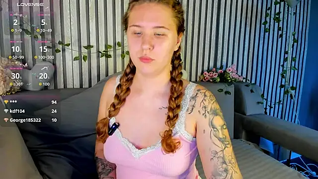 Snapshot of Elsie_Cutties chatting on July 5, 2026, 4:19 am Elsie Cutties online show from July 5, 2026, 4:19 am