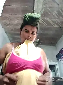 Snapshot of Sushmita_Love chatting on October 28, 2025, 7:18 am Sushmita Love online show from October 28, 2025, 7:18 am