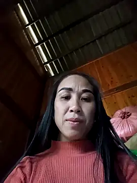 Snapshot of vtmbae chatting on December 15, 2025, 8:31 am vtmbae online show from December 15, 2025, 8:31 am