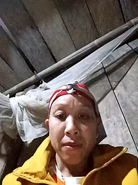 Snapshot of vtmbae chatting on November 28, 2025, 8:20 pm vtmbae online show from November 28, 2025, 8:20 pm