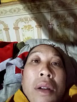 Snapshot of vtmbae chatting on November 18, 2025, 1:47 pm vtmbae online show from November 18, 2025, 1:47 pm