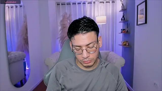 marcuswildx online show from December 22, 2025, 5:13 pm