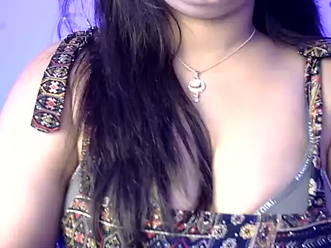 Snapshot of Aaliya02 chatting on April 7, 2026, 10:11 pm Aaliya02 online show from April 7, 2026, 10:11 pm