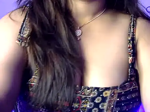 Snapshot of Aaliya02 chatting on April 23, 2026, 10:11 am Aaliya02 online show from April 23, 2026, 10:11 am