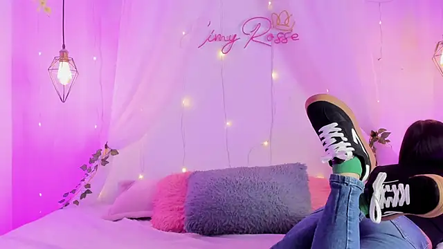 eimi rosse18 online show from April 28, 2026, 1:04 pm