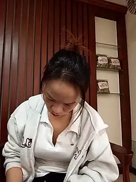 Snapshot of ___Dorry02___ chatting on October 31, 2025, 4:20 am Dorry02 online show from October 31, 2025, 4:20 am