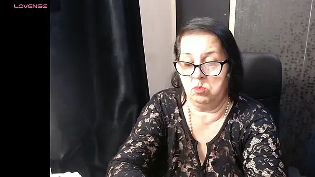 Snapshot of MissSanjanne chatting on April 16, 2026, 9:39 pm MissSanjanne online show from April 16, 2026, 9:39 pm