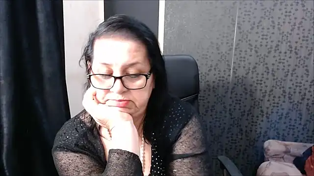 Snapshot of MissSanjanne chatting on March 16, 2025, 9:47 pm MissSanjanne online show from March 16, 2025, 9:47 pm