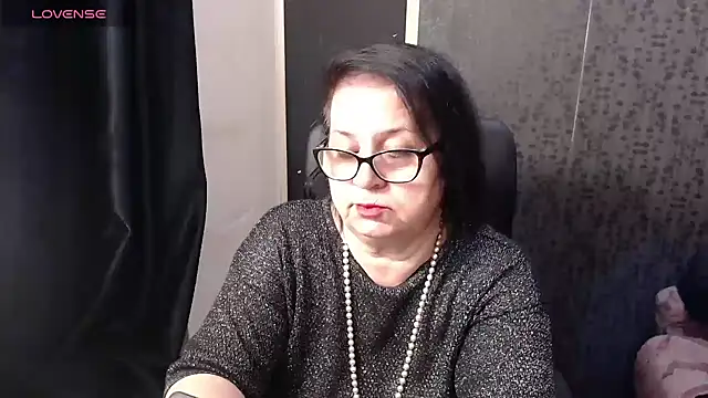Snapshot of MissSanjanne chatting on April 21, 2026, 1:42 am MissSanjanne online show from April 21, 2026, 1:42 am