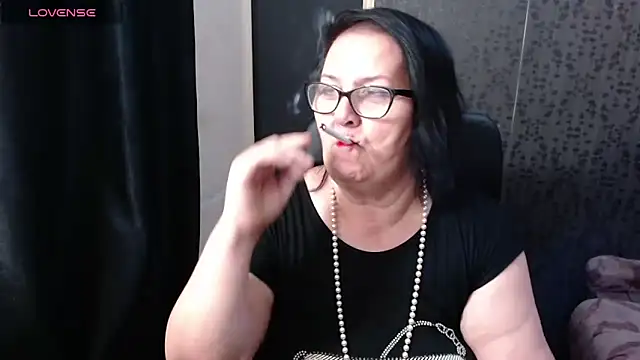 Snapshot of MissSanjanne chatting on May 18, 2026, 7:29 pm MissSanjanne online show from May 18, 2026, 7:29 pm