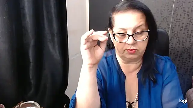 MissSanjanne online show from October 28, 2025, 9:47 pm