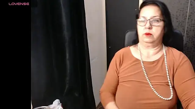 Snapshot of MissSanjanne chatting on April 4, 2026, 1:45 am MissSanjanne online show from April 4, 2026, 1:45 am