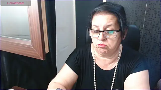 Snapshot of MissSanjanne chatting on September 11, 2025, 6:02 am MissSanjanne online show from September 11, 2025, 6:02 am