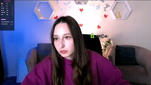 lilu pink online show from October 6, 2025, 1:12 pm