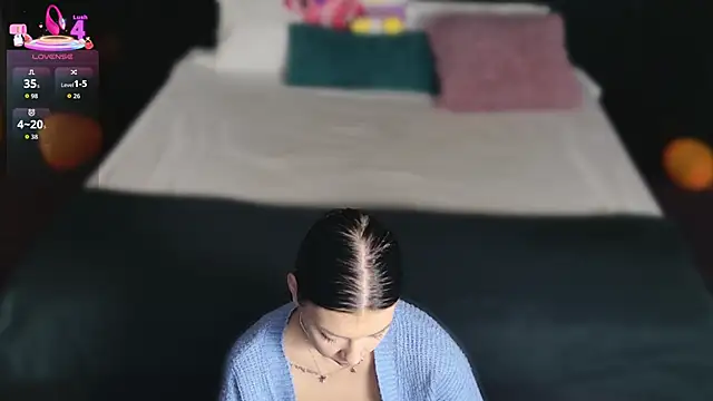 MeganSin  online show from November 7, 2025, 5:23 am