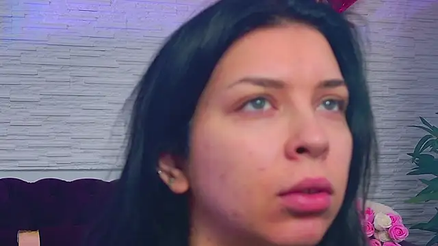 Snapshot of MeganSin_ chatting on February 14, 2026, 5:40 am MeganSin online show from February 14, 2026, 5:40 am